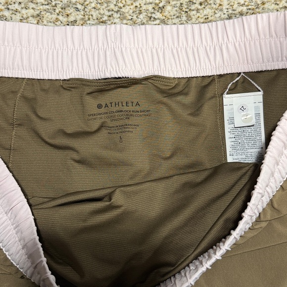 Speedwork Mid Rise Colorblock 2" Run Short - Picture 6 of 8